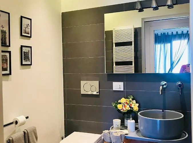 Sweet & Cosy Next To The Guest house Viareggio